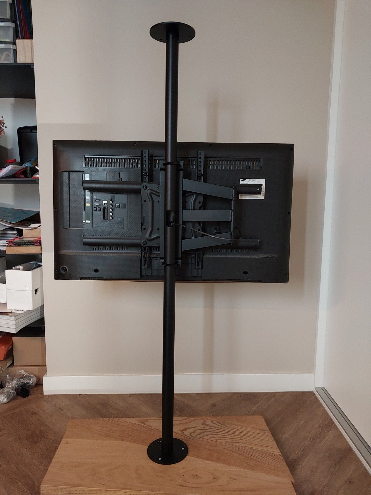 360° drehbarer TV-Mast – Ideal für vielseitige Montagen